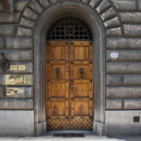Charming Suite Cavour Heart Of Florenţa Exterior foto