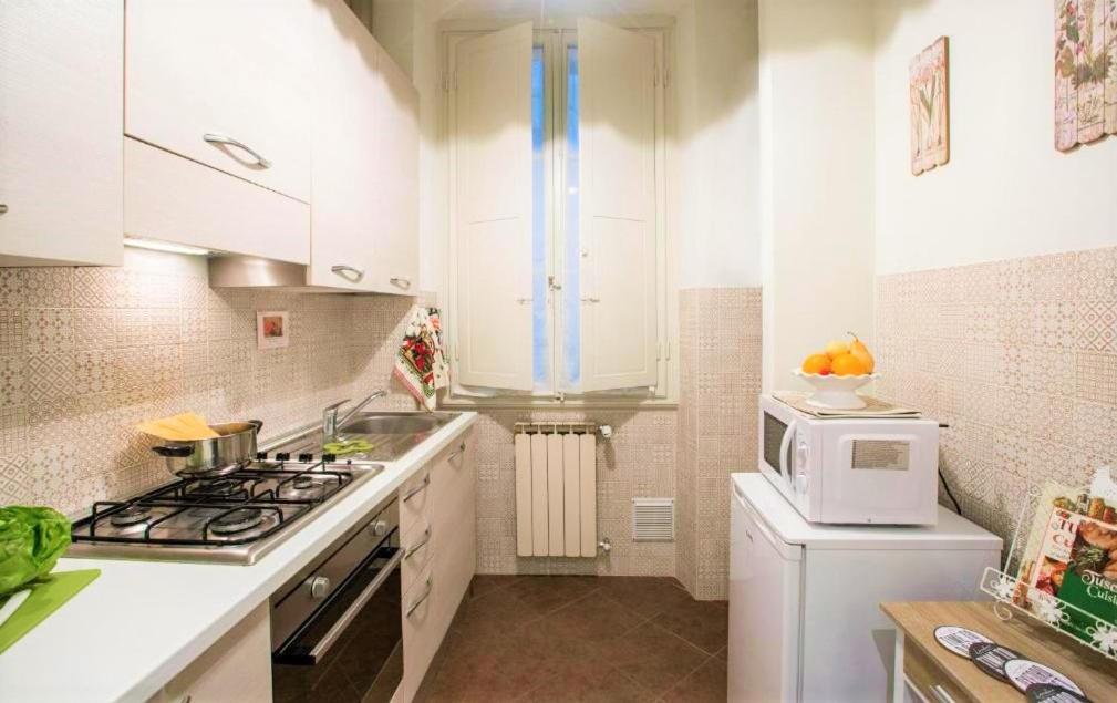 Charming Suite Cavour Heart Of Florenţa Exterior foto