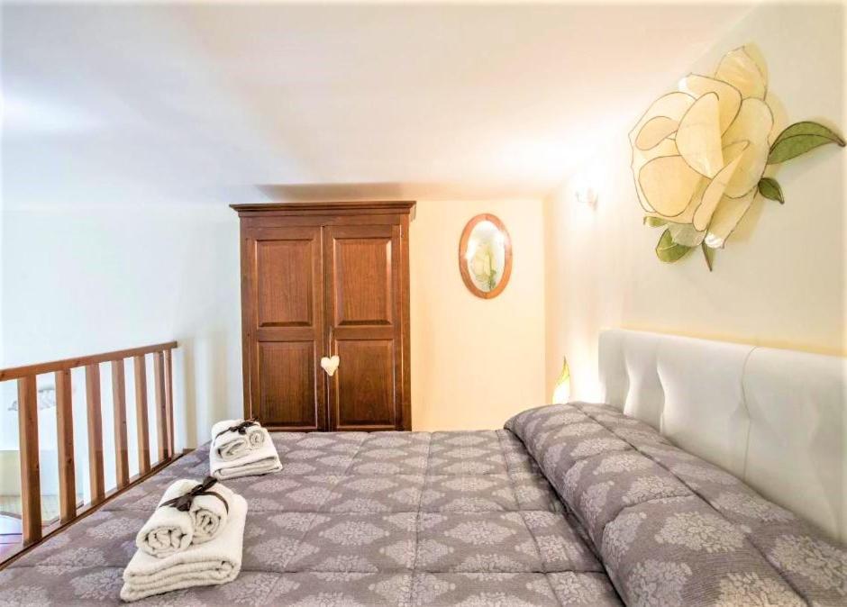 Charming Suite Cavour Heart Of Florenţa Exterior foto
