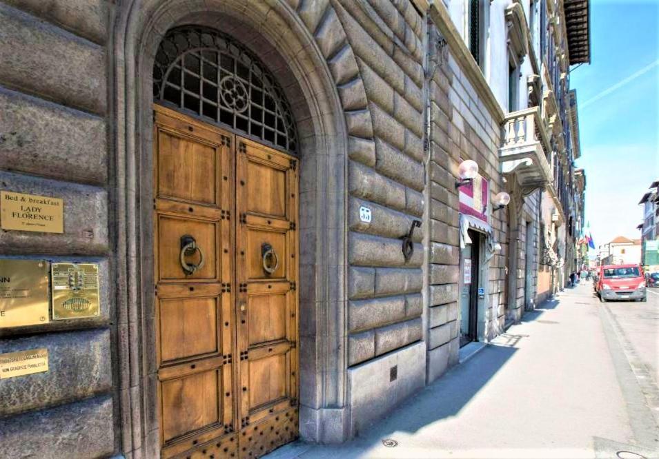 Charming Suite Cavour Heart Of Florenţa Exterior foto