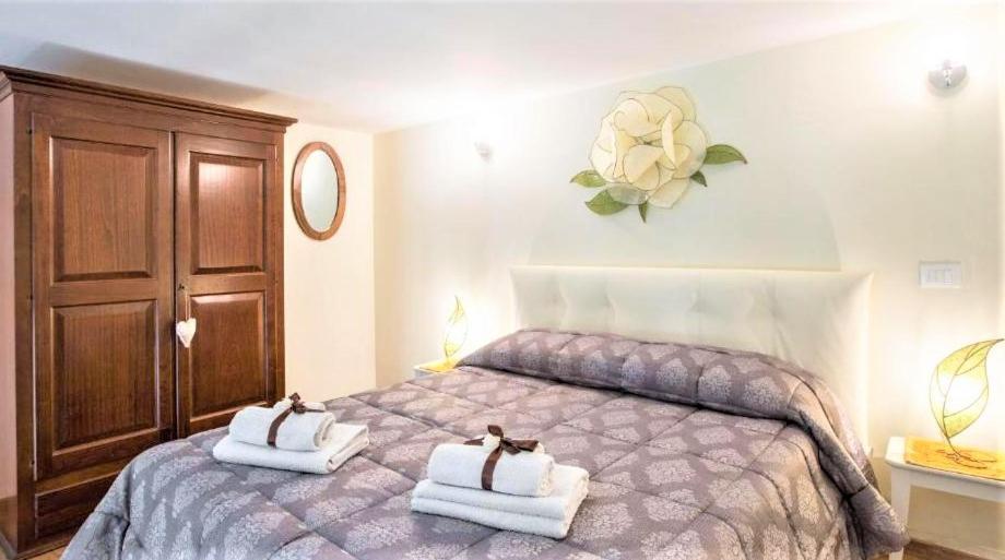 Charming Suite Cavour Heart Of Florenţa Exterior foto