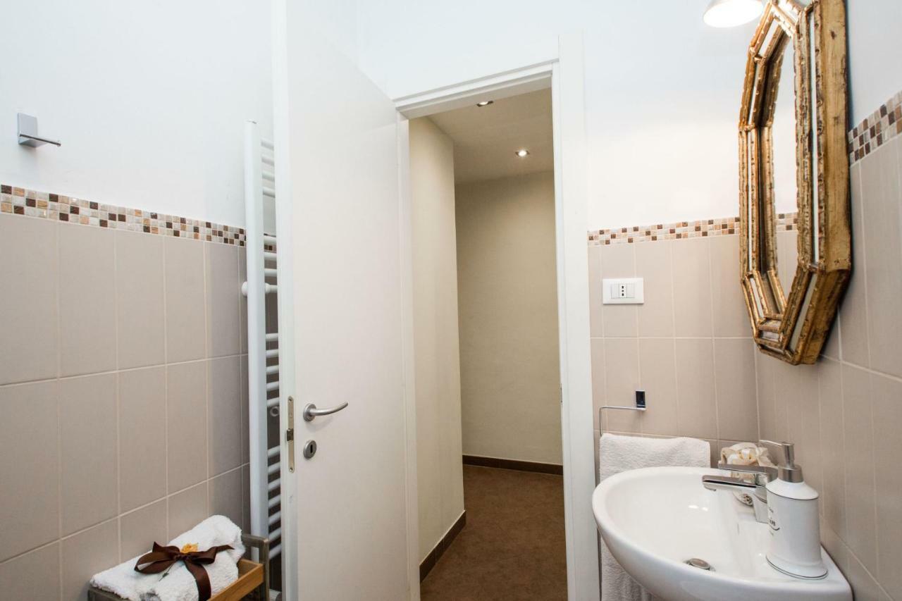 Charming Suite Cavour Heart Of Florenţa Exterior foto